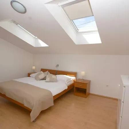 Apartament Buneta *