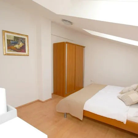 Buneta Apartament *